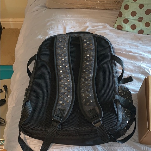 Almost brand new Nfinity backpack been used once - Picture 2 of 3